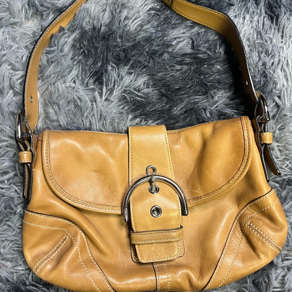 VINTAGE Coach Small Soho Shoulder Bag Tan